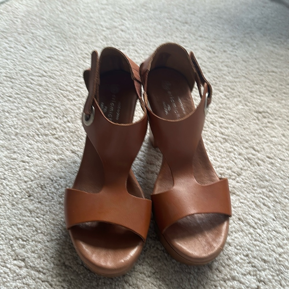 Eric Michael Tan Sandals